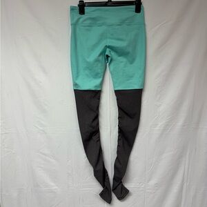 ALO Yoga Aqua leggings